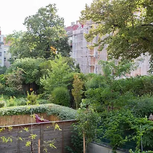 https://stilvolle-wohnung-mit-ruhig-gelegenem-balkon.vienna-besthotels.com
