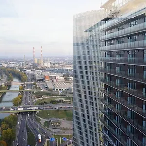 https://exquisite-studio-with-rooftop-pool.vienna-besthotels.com